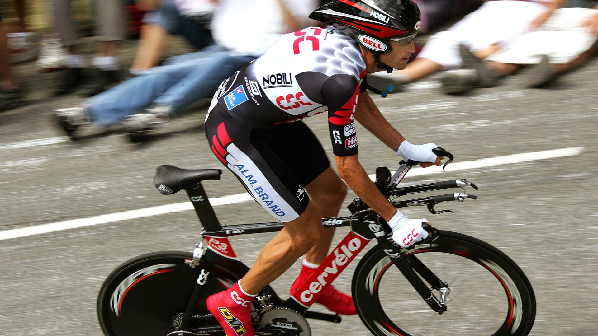 国际帆船赛圆满落幕，荷兰队逆风翻盘夺冠