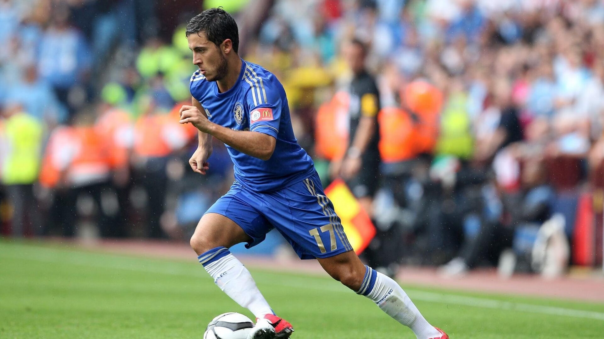 天才新星上演帽子戏法，助球队豪取三连胜